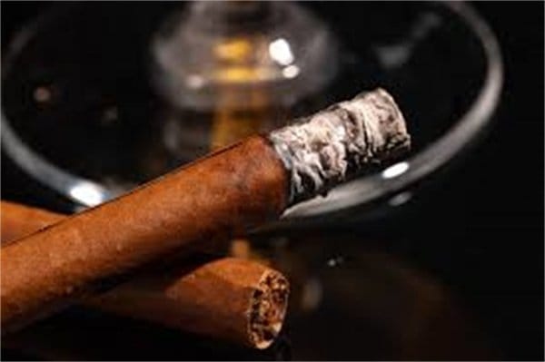 how to ash a cigar10